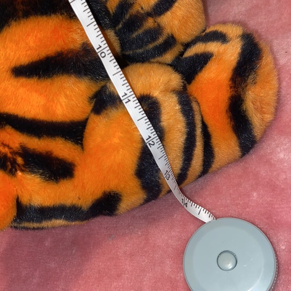 Vintage Disney Tigger Stuffed Animal - Picture 7 of 7